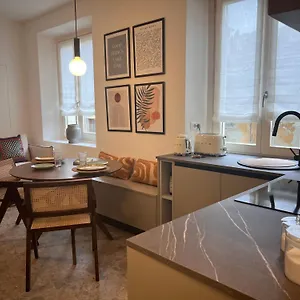 https://apartment-nicole.it-lombardy.com